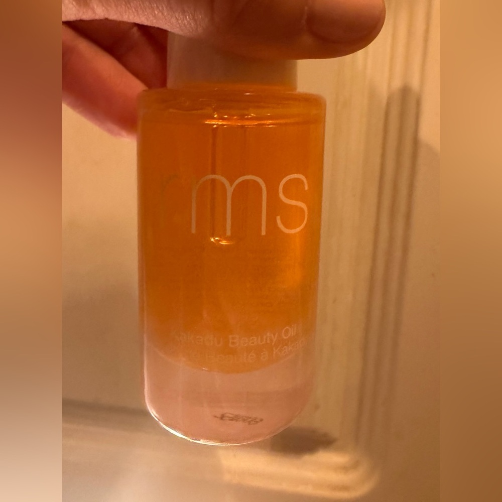 Only tried once RMS skincare beauty set! - Picture 3 of 5